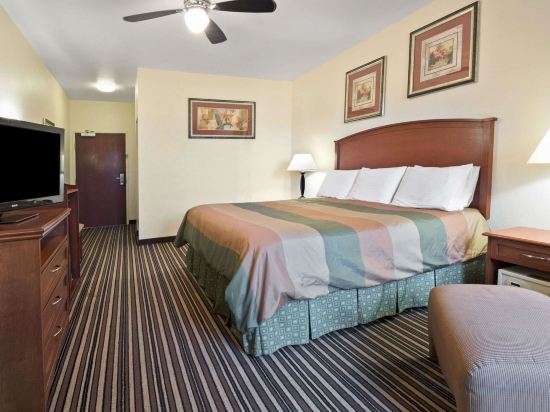 Фото Super 8 by Wyndham Austin/Airport South