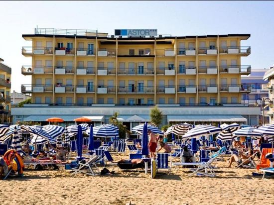 Фото Hotel Astor