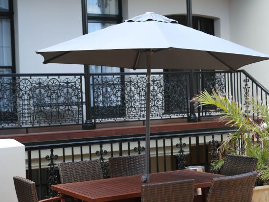 Фото The Lurline Randwick