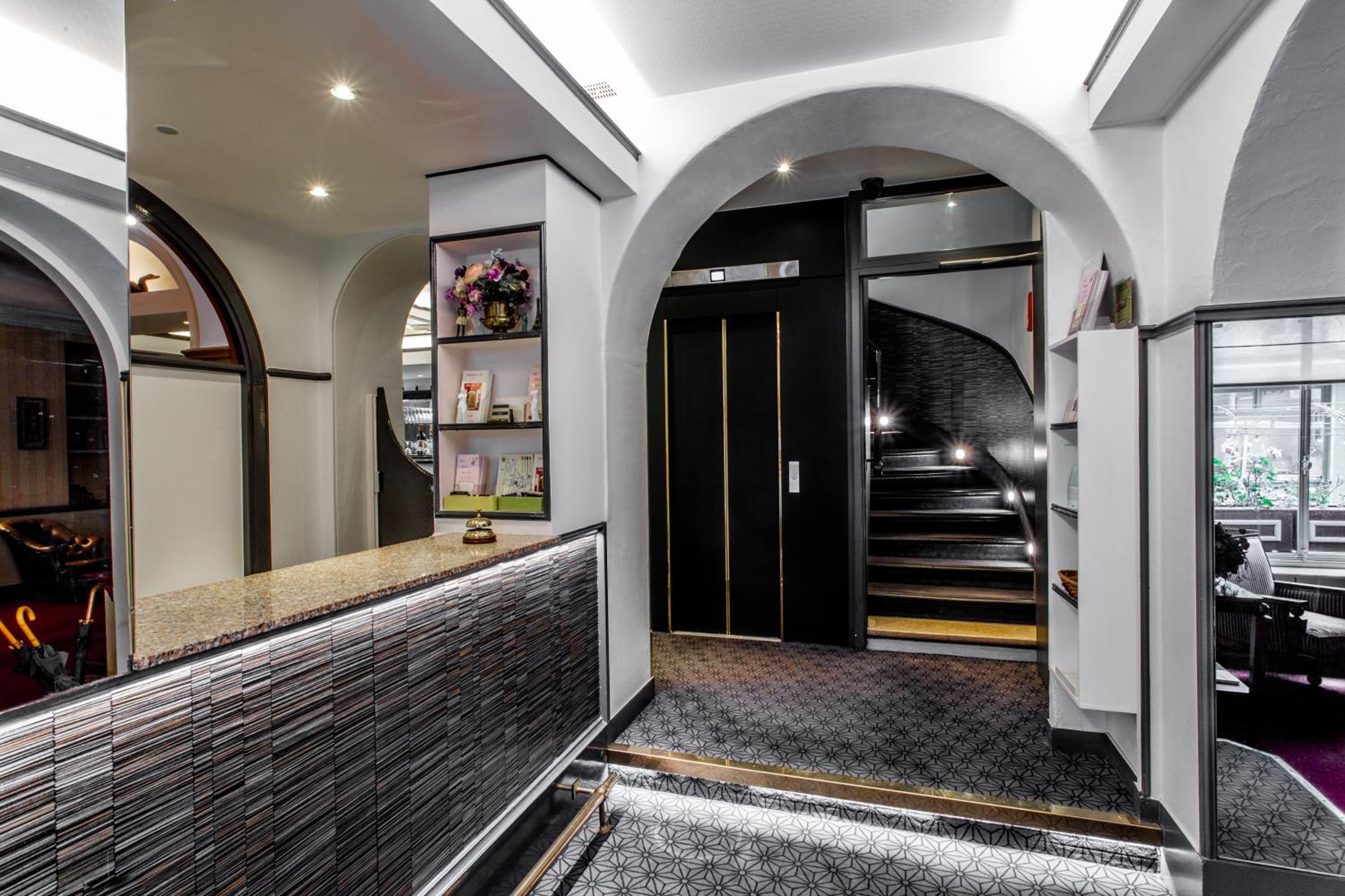 Фото Hôtel Du Pré