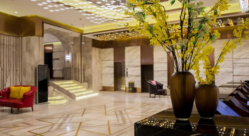 Фото Yitel Premium Shanghai people's Square Nanjing Road Pedestrian Street