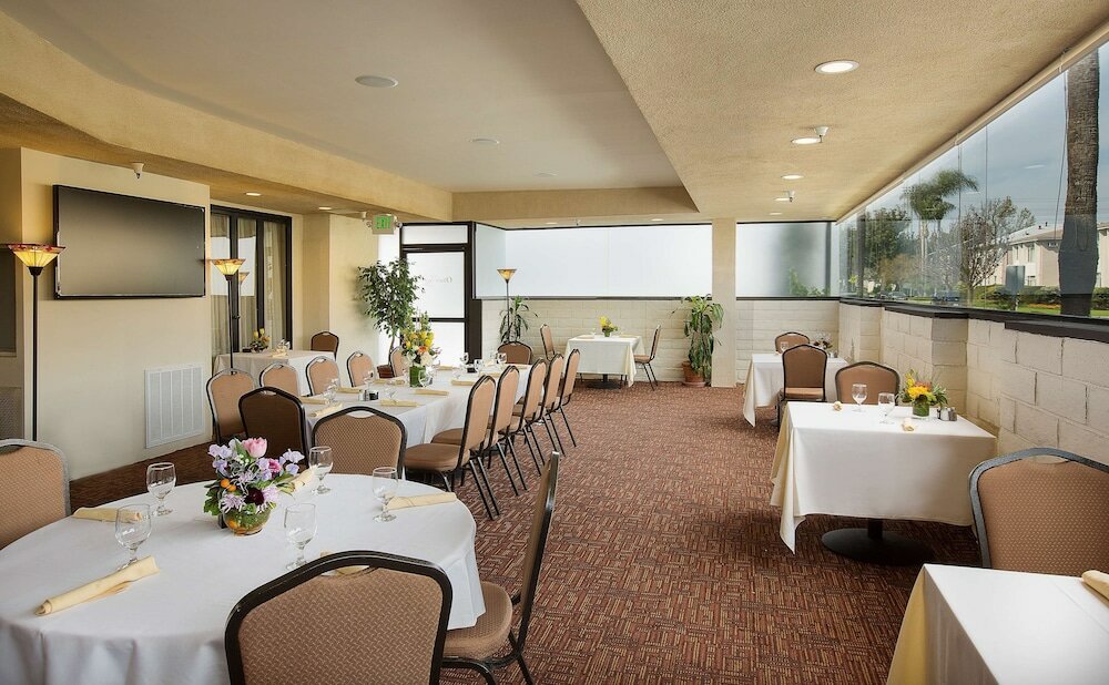 Фото Coast Anabelle Hotel