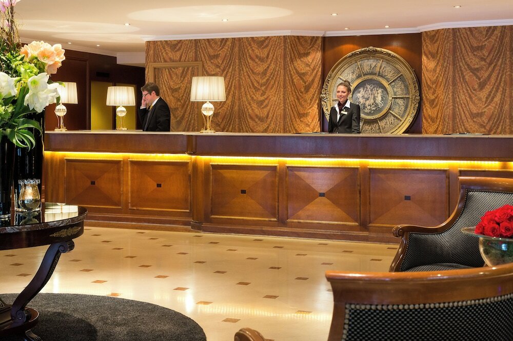 Фото Warwick Grand Place Brussels