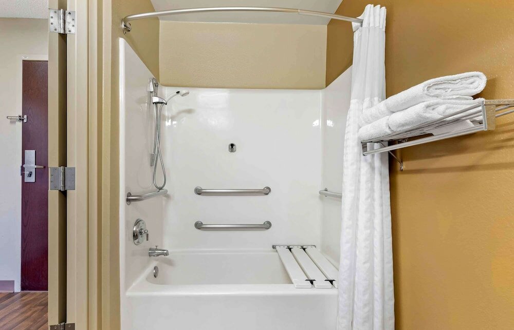 Фото Extended Stay America Suites Long Island Bethpage