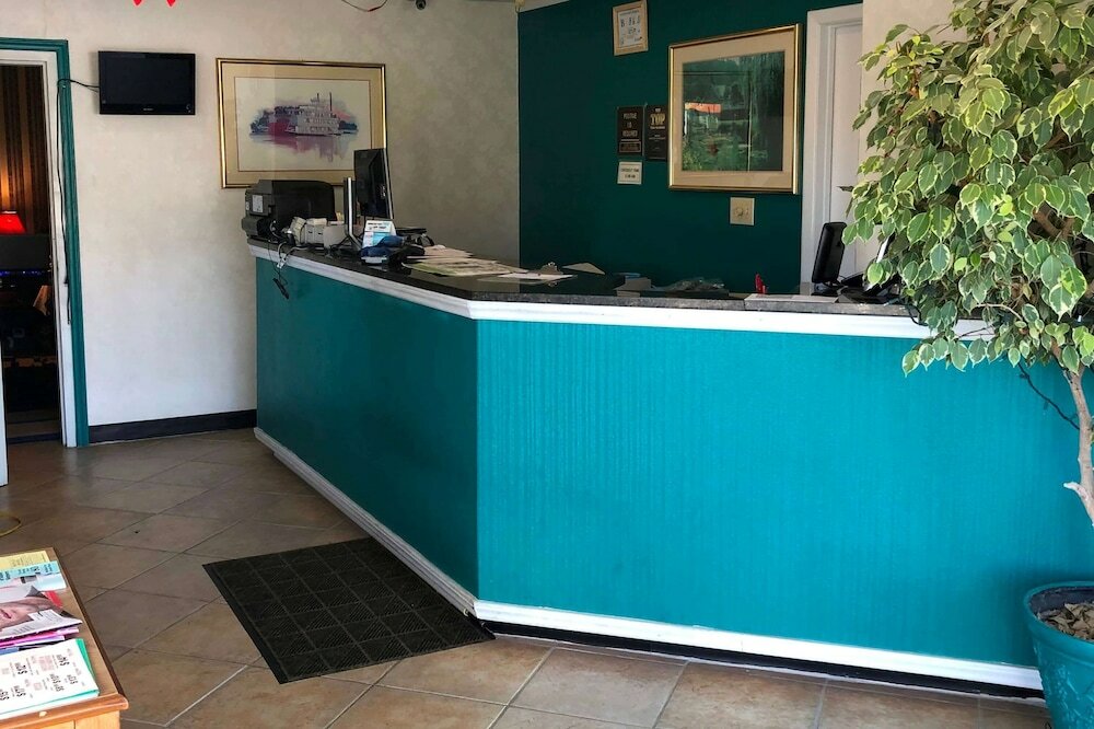 Фото Knights Inn Selma