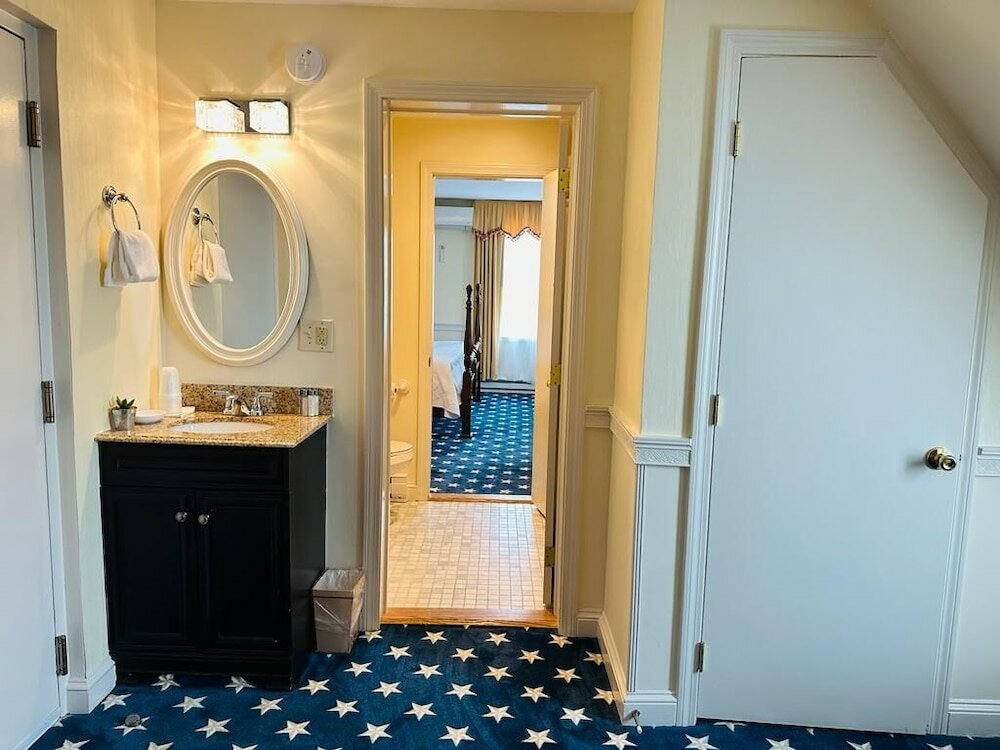 Фото Americas Cup Inn