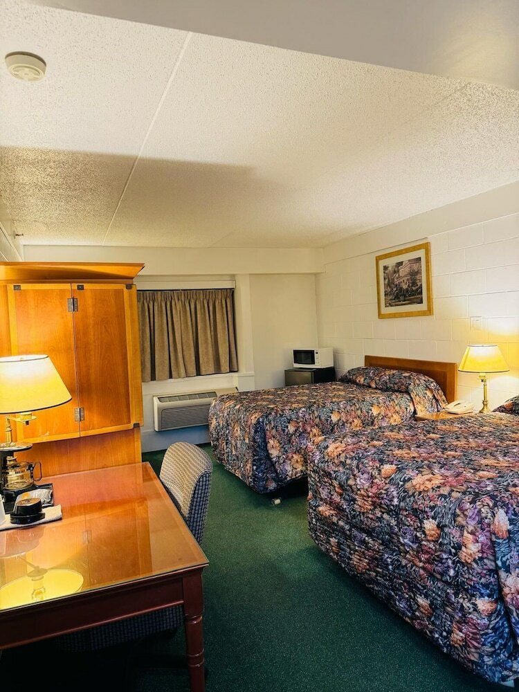 Фото Moosejaw Inn