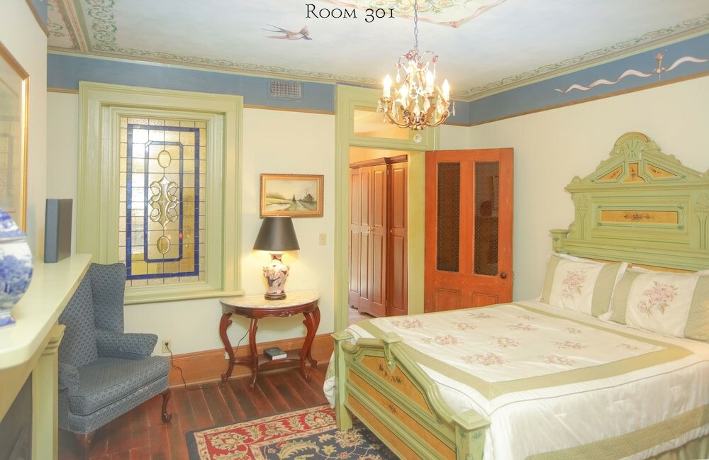 Фото 17Hundred90 Inn and Restaurant