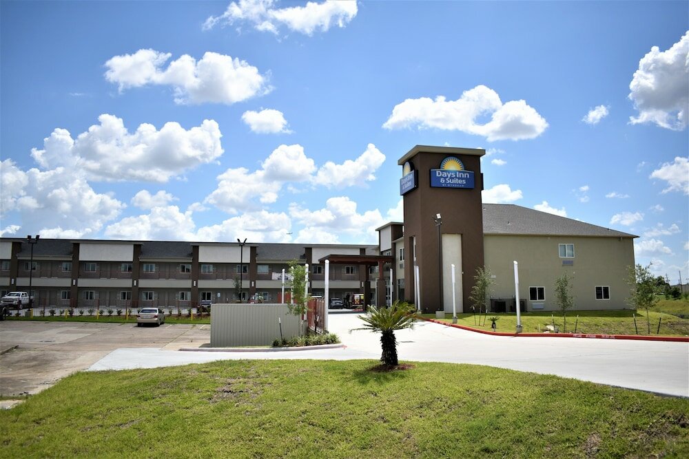 Фото Days Inn & Suites by Wyndham Downtown/University of Houston