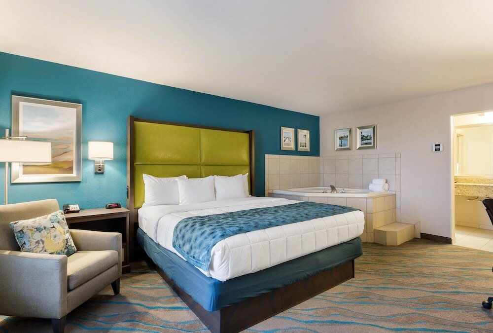Фото Quality Inn Gulfport I-10