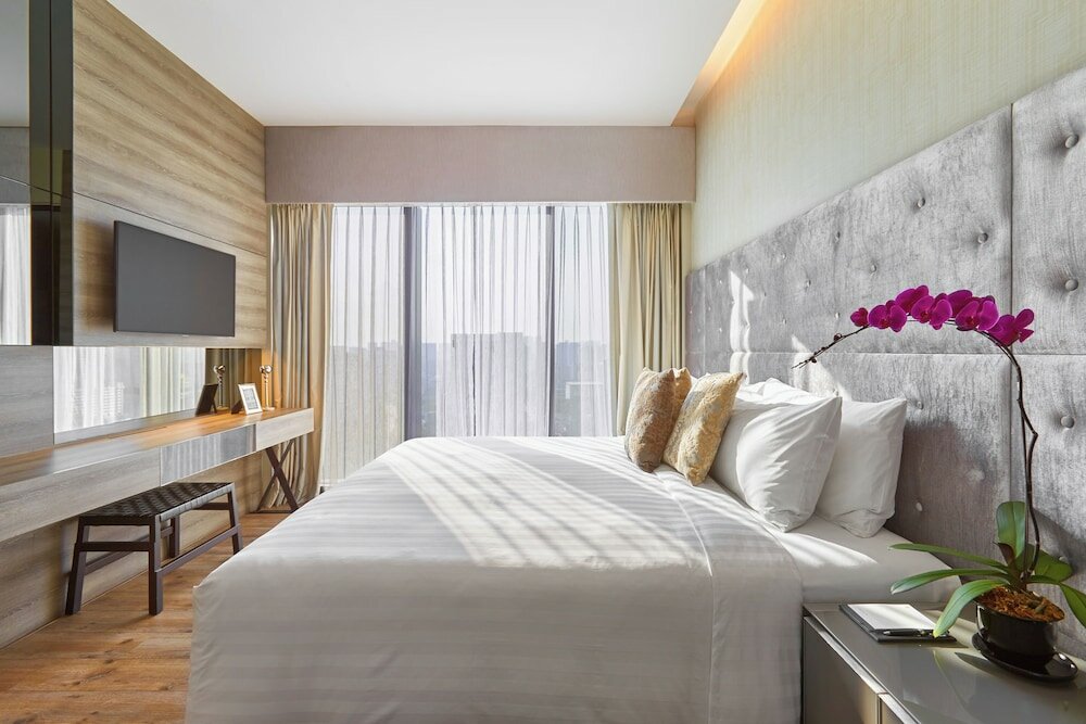 Фото Pan Pacific Serviced Suites Beach Road