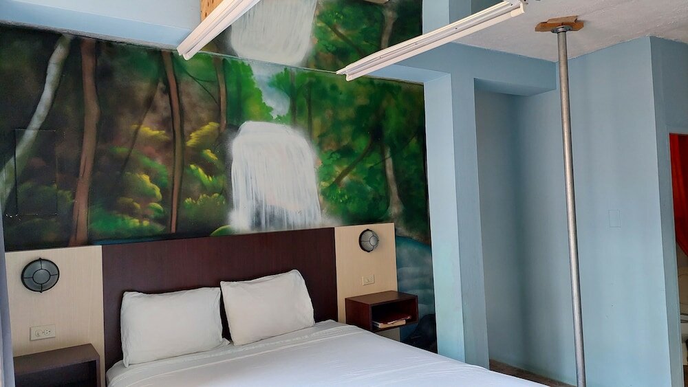 Фото Best Time Inn Hotel - Car Rental