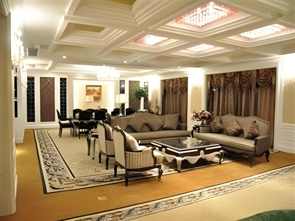 Фото Country Garden Phoenix Hotel Yunfu