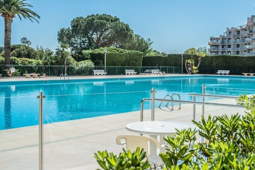 Гостиница Cannes Marina Appart Hotel Mandelieu в Манделье-ла-Напуль