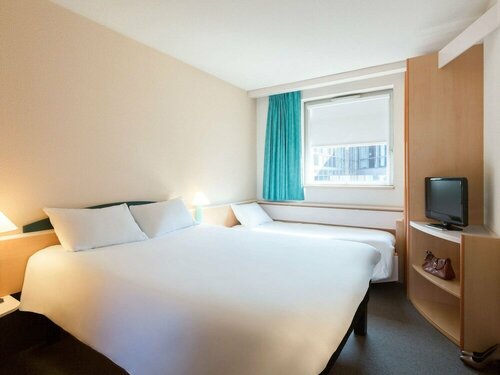 Гостиница Ibis Lyon Est Bron в Броне