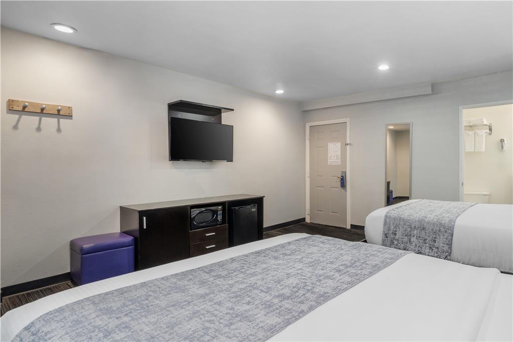 Фото SureStay Hotel by Best Western Beverly Hills West La