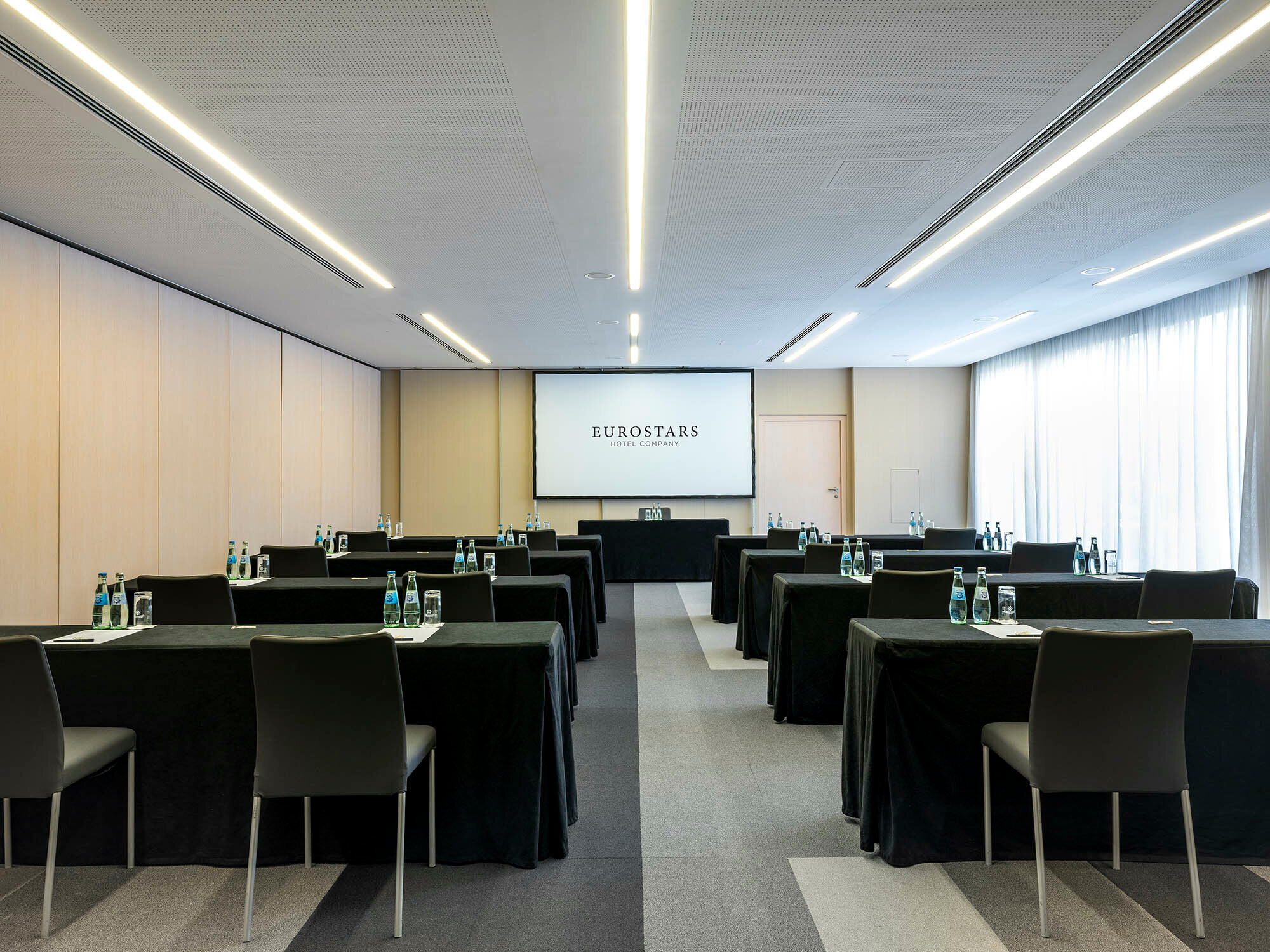 Фото Eurostars Book Hotel