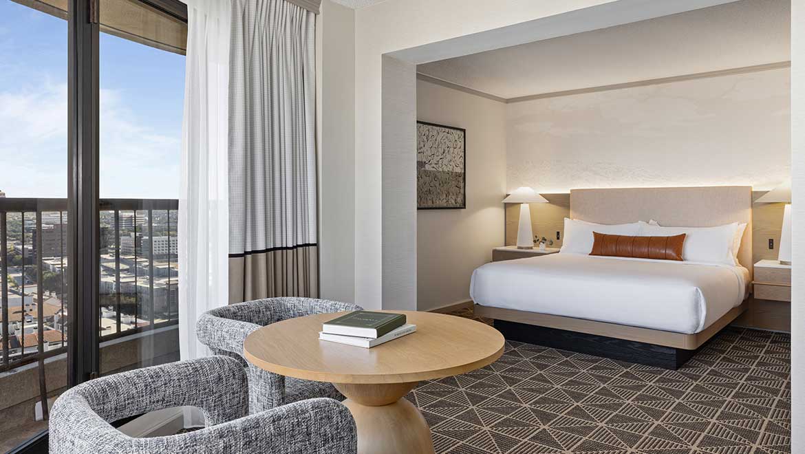 Фото Omni Las Colinas Hotel