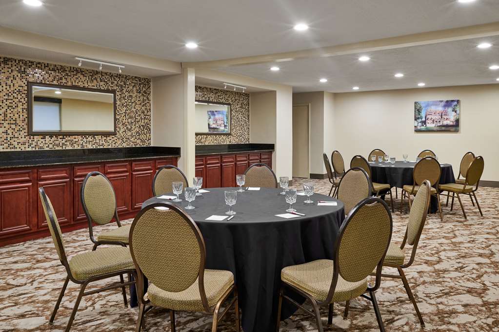 Фото Best Western Plus Milwaukee Airport Hotel & Conference Center