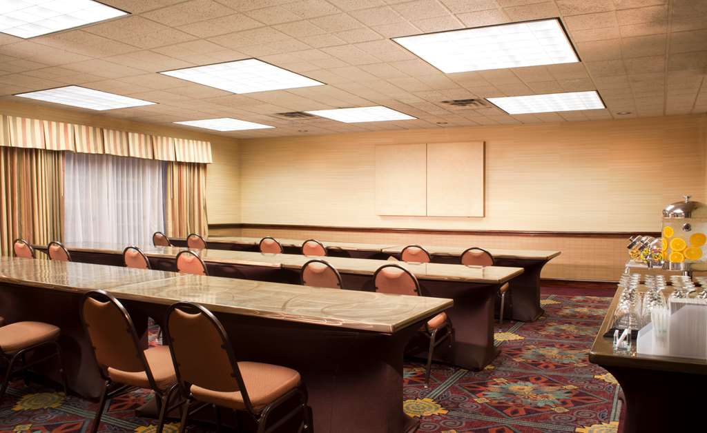 Фото Embassy Suites by Hilton Flagstaff