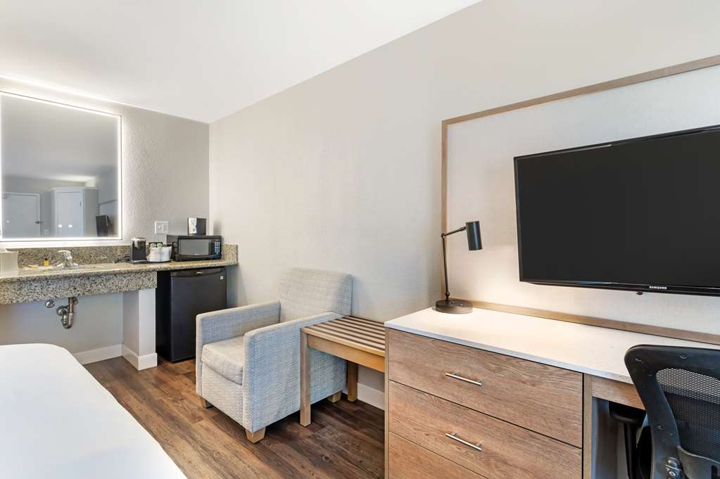 Фото Best Western Plus Rancho Cordova Inn
