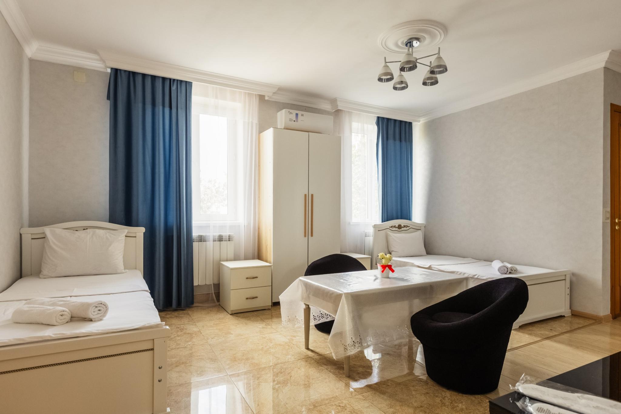 Фото Отель Семья