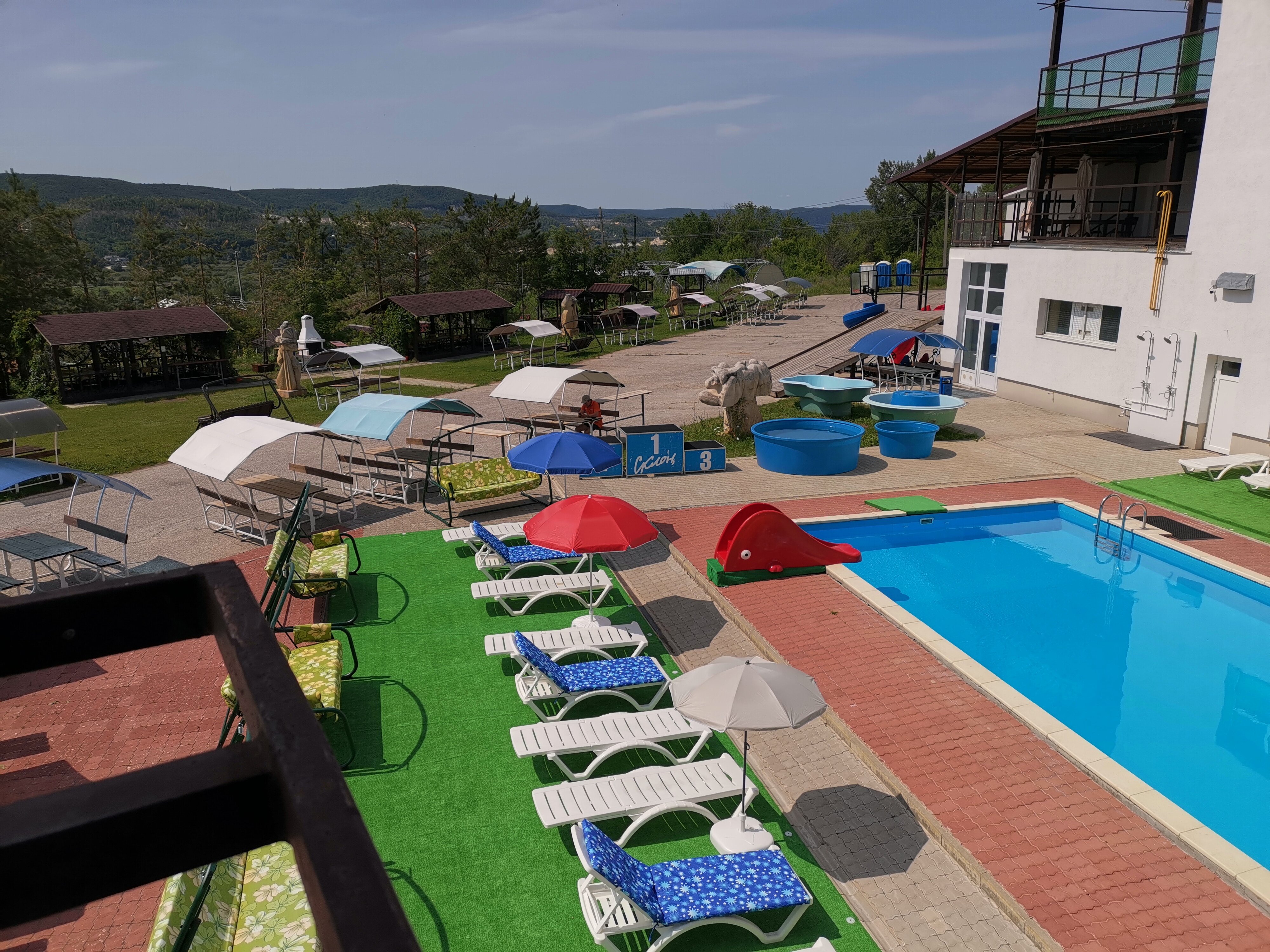 Фото отеля 2