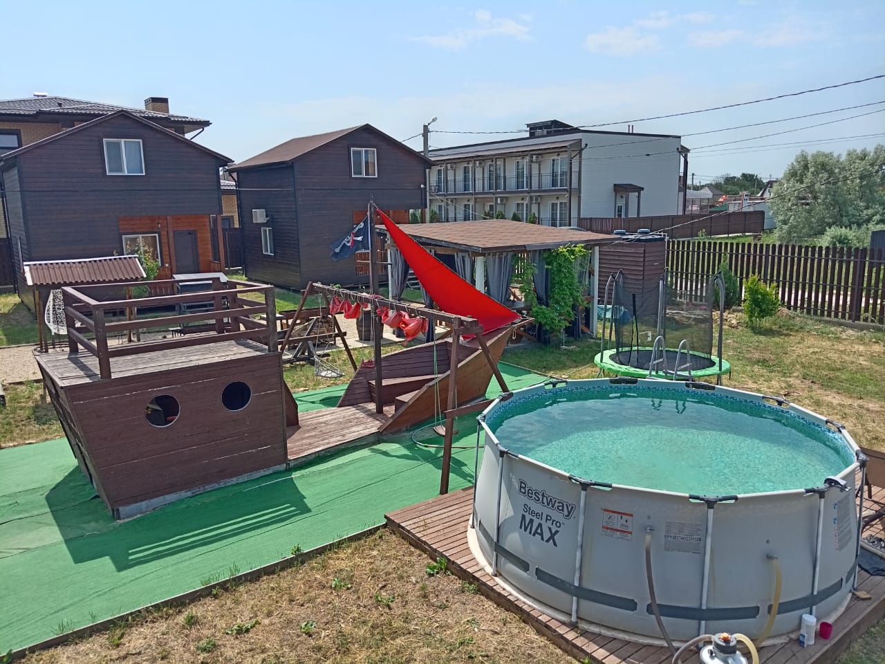 Фото Домик художника