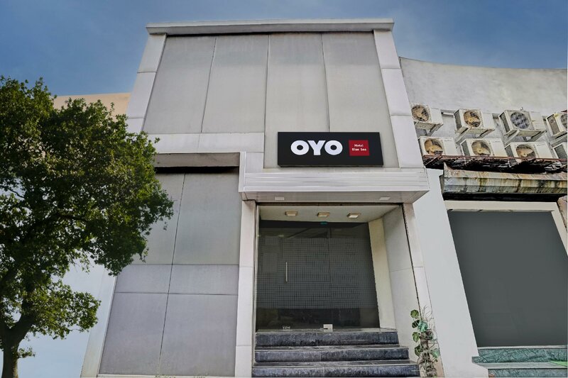 Гостиница Oyo 7407 Hotel Blue Sea в Мумбаи