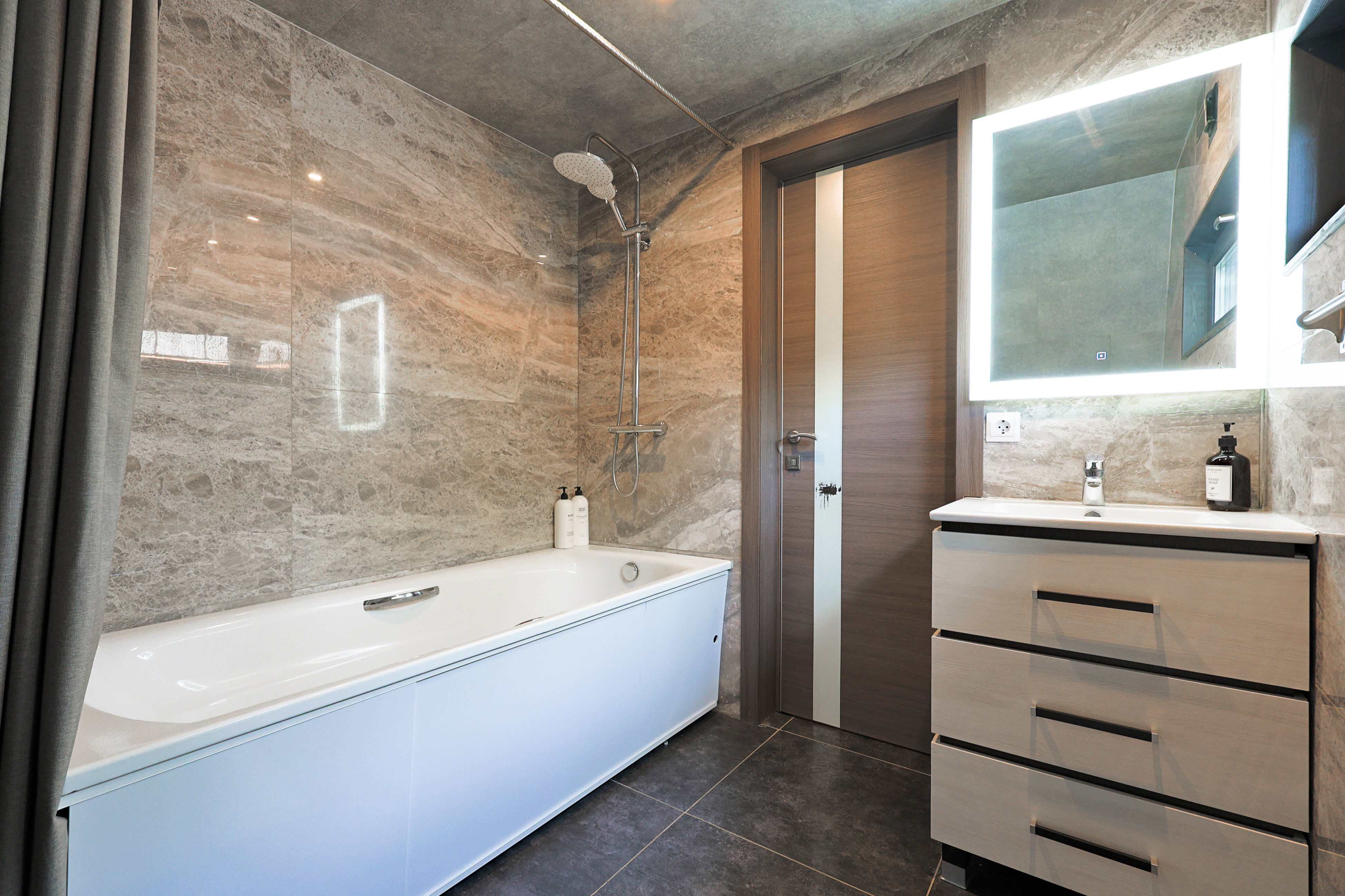 Фото Les Holidays