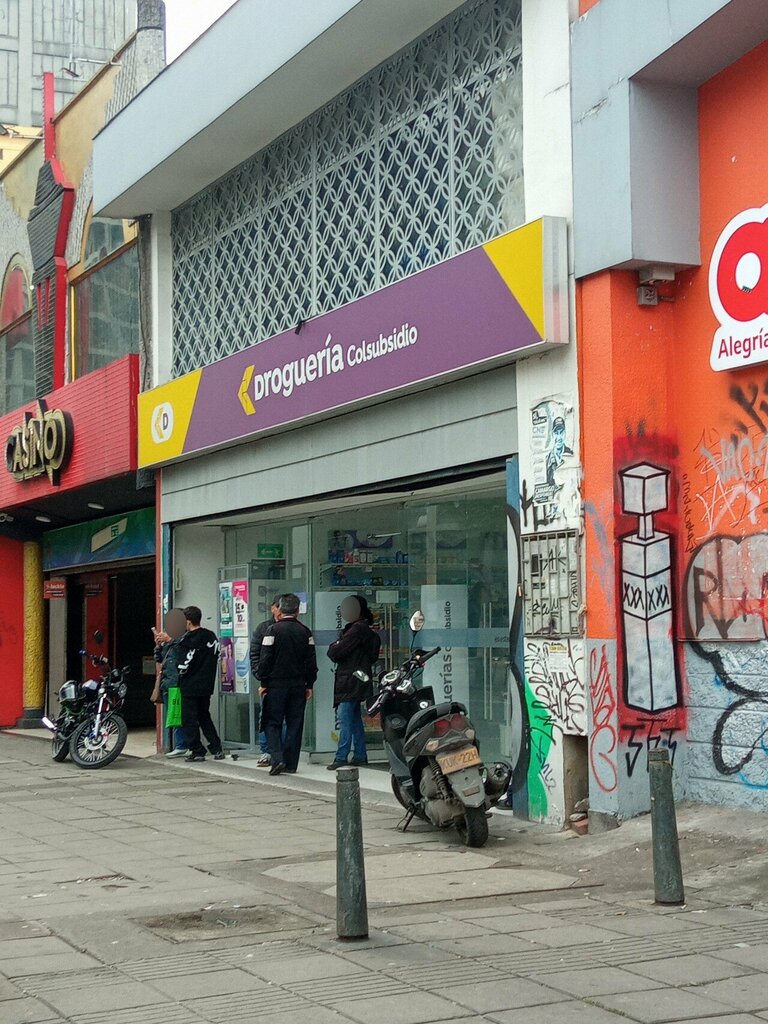 Pharmacy Droguería Colsubsidio, Bogota, photo