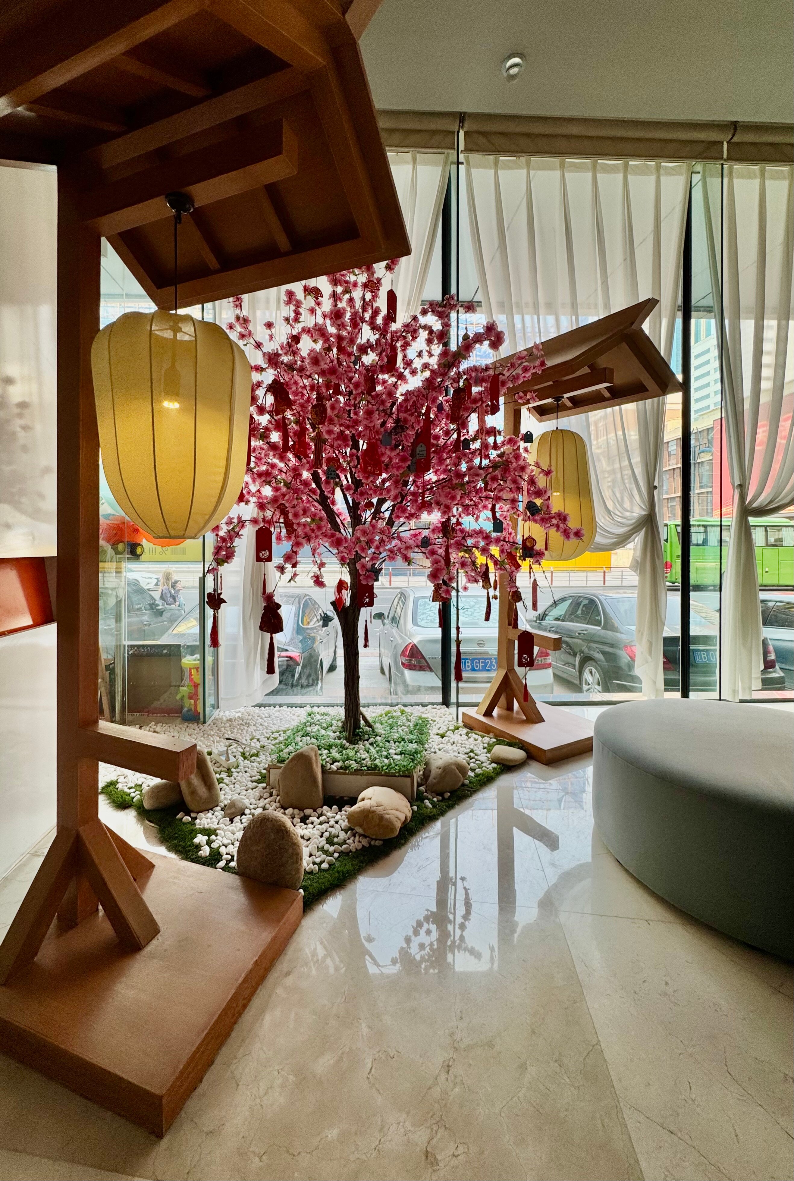 Фото Holiday Inn Express Dalian City Center