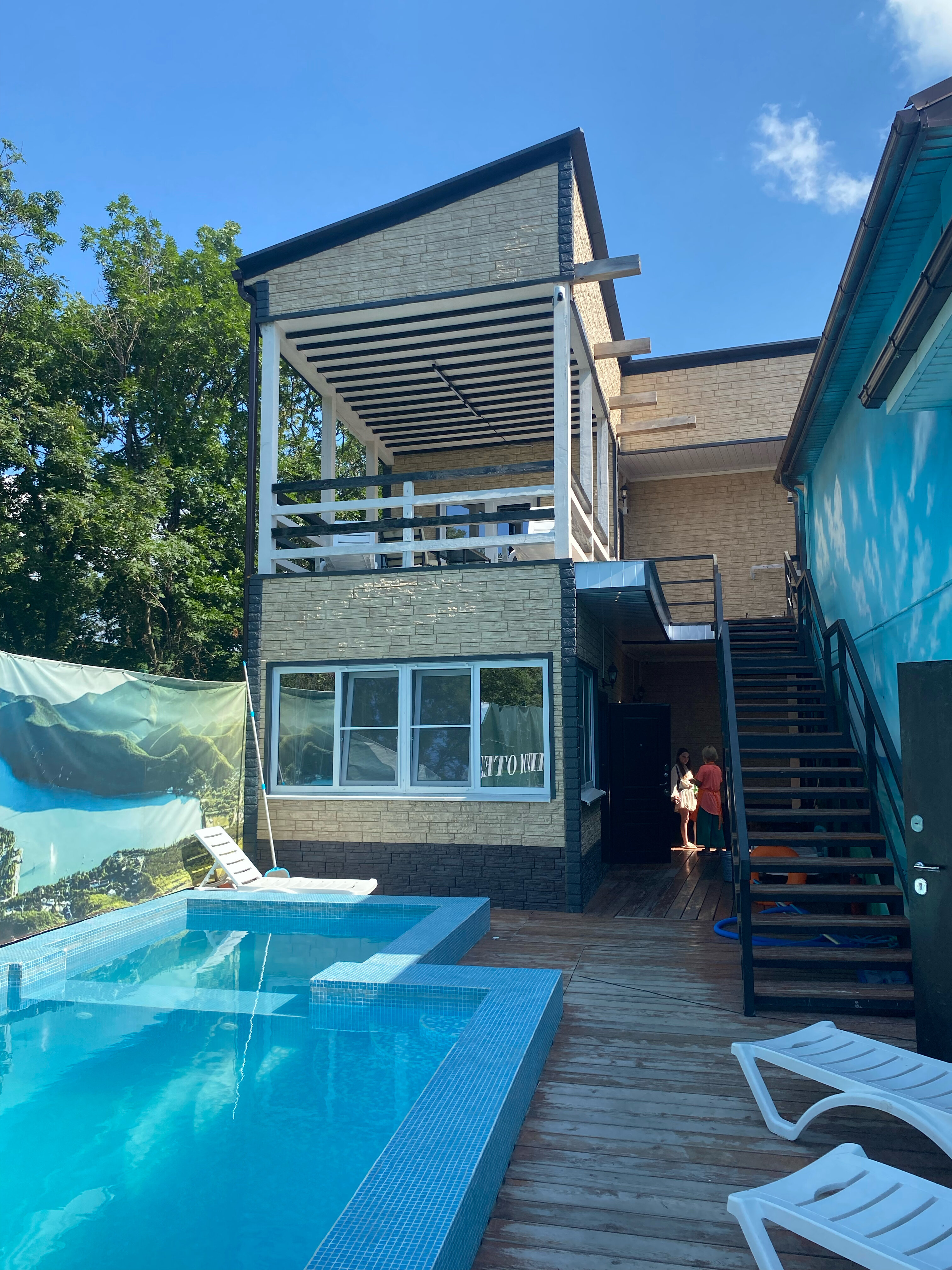 Фото отеля 2