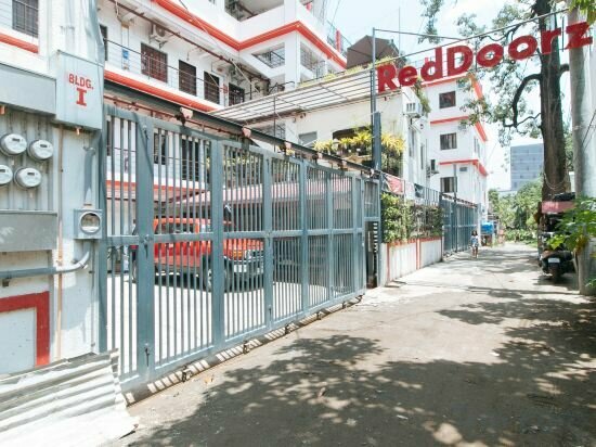 Hotel RedDoorz near Tambo Quirino Avenue - Vaccinated Staff, Earth, photo