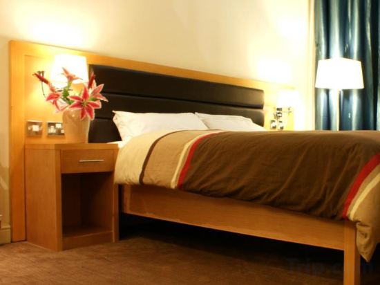 Фото Cromwell International Hotel