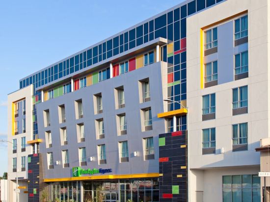 Фото Holiday Inn Express North Hollywood - Burbank Area, an Ihg Hotel