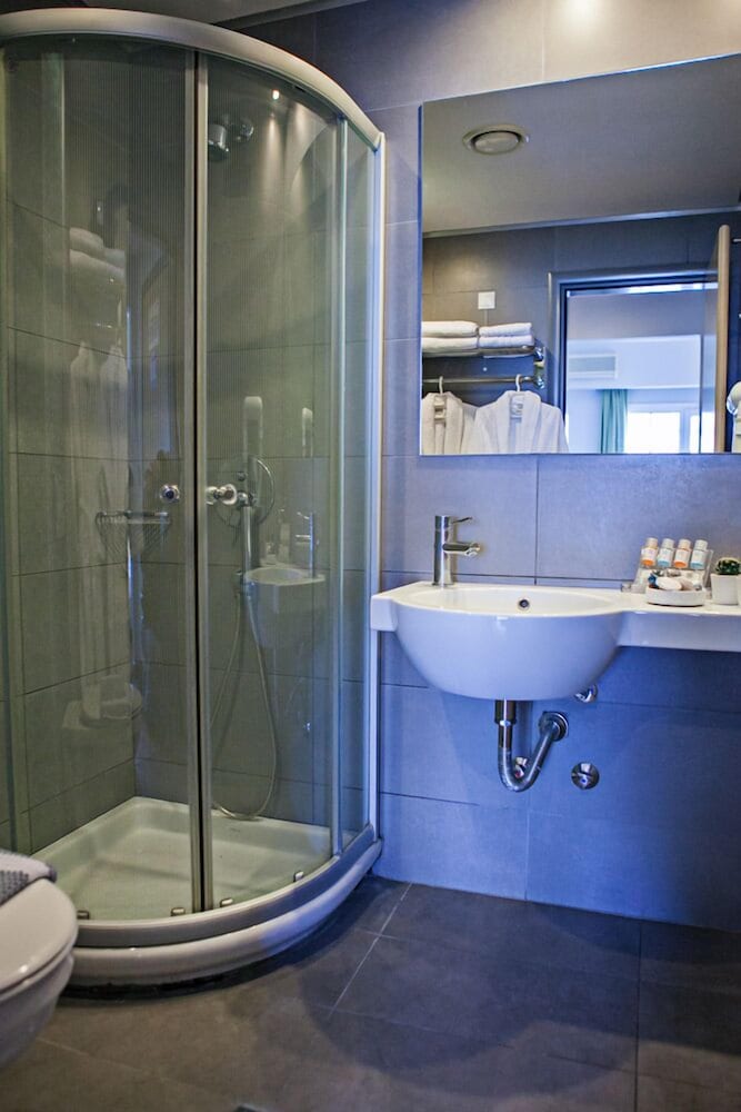 Фото Kronos Hotel