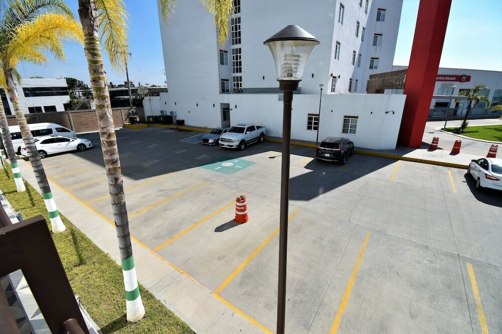 Фото Mexico Inn Express Salamanca