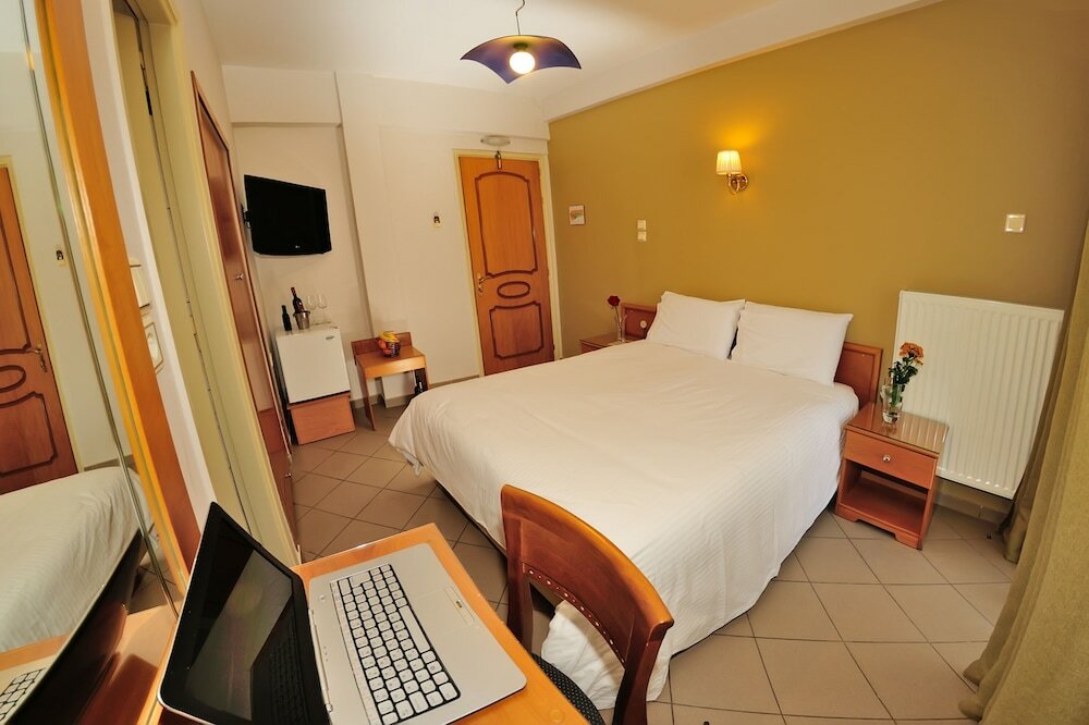 Фото Morfeas Hotel