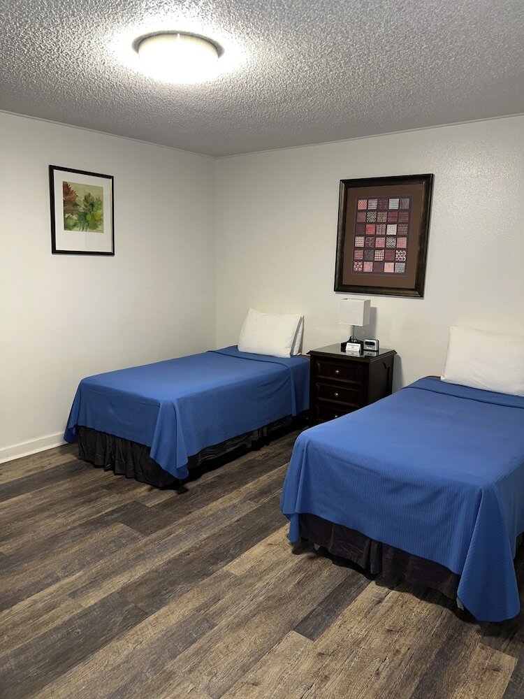 Фото Tip Top Motel Cafe & Bakery