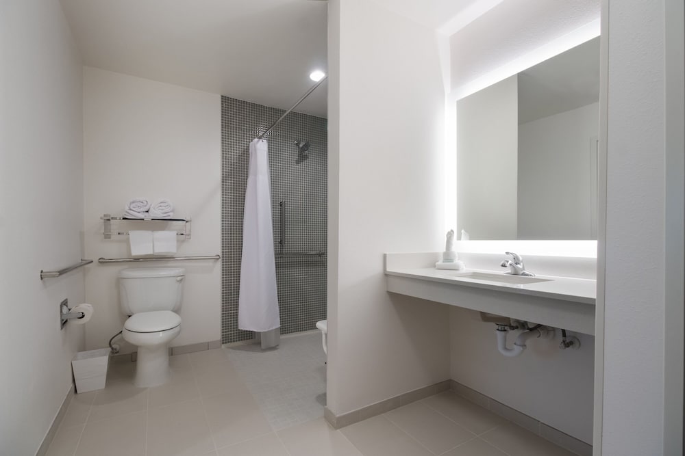 Фото SpringHill Suites by Marriott Dallas Nw Hwy/I35E