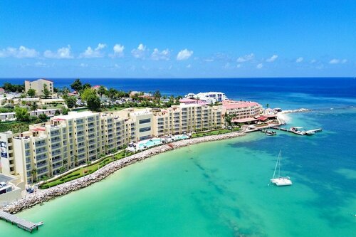 Гостиница The Villas at Simpson Bay Beach Resort and Marina в Синт-Мартене