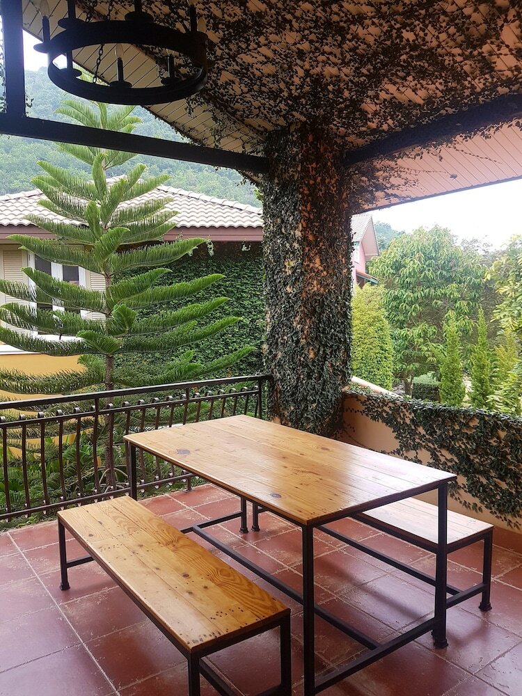 Фото Palazzo Pavone Gallery & Resort