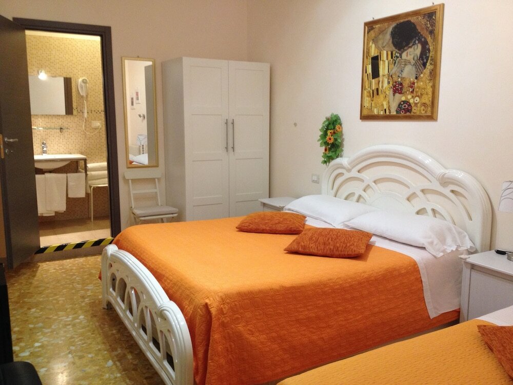 Фото B&b Vatican Golden Rooms