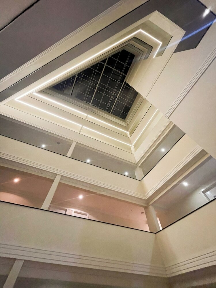 Фото Athos Hotel