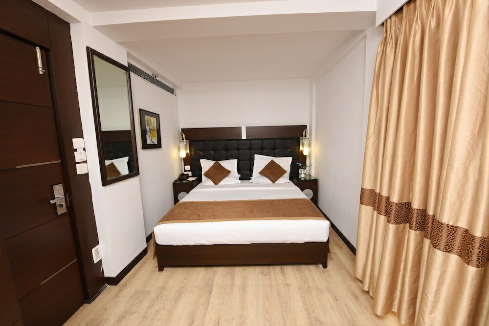 Фото The Corporate