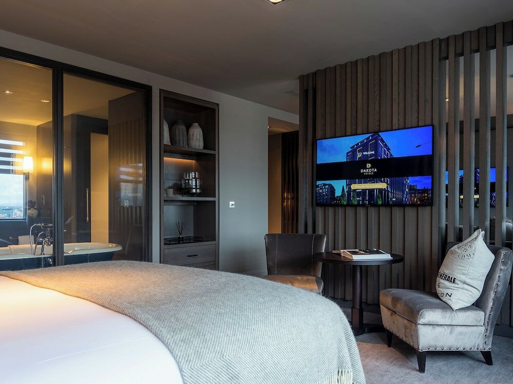 Фото Dakota Manchester