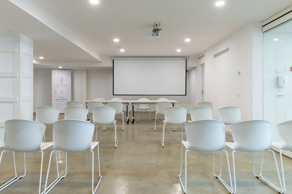 Фото Plus Fariones Habitat