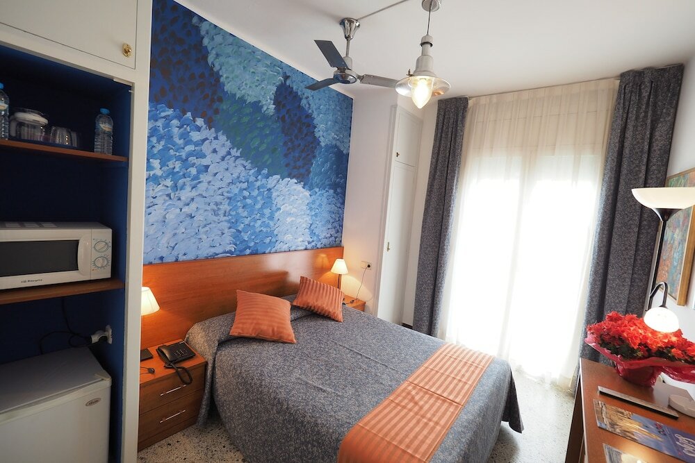 Фото Hotel Montserrat