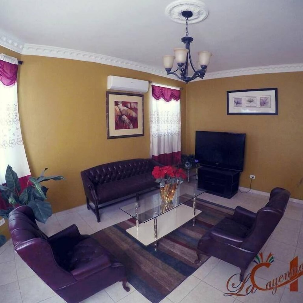 Фото La Cayenna Hôtel et Restaurant